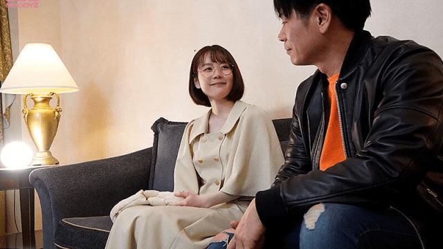 MIDV-504_Em đồng nghiệp non tơ vú to Miura Sakura - VLXX.AS